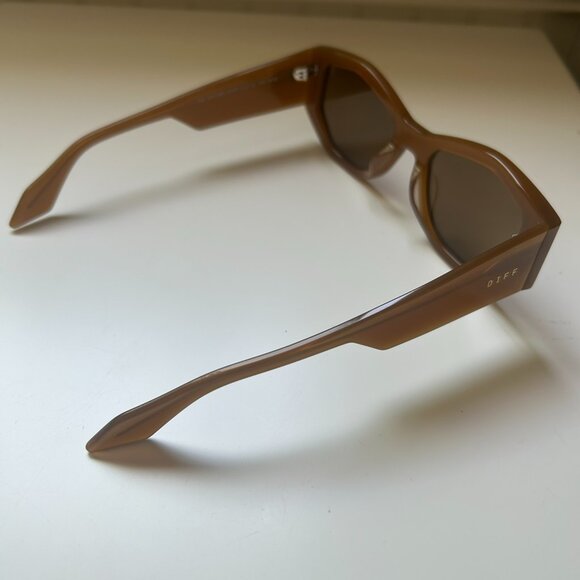 DIFF  Zoe Angular Sunglasses | Brown Frame | Polarized UV400 Brown Lenses | NEW - Picture 7 of 10